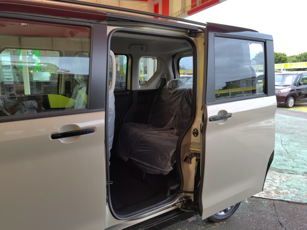 デリカミニＴプレミアムの写真 18