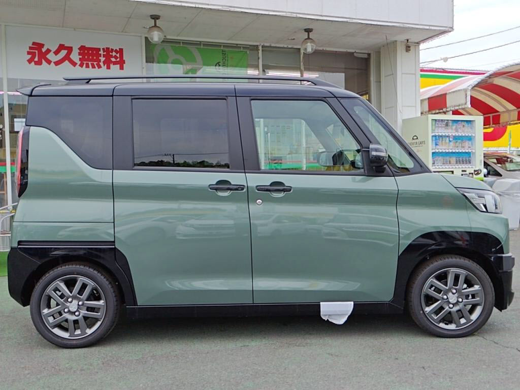 デリカミニＴプレミアムの写真 11