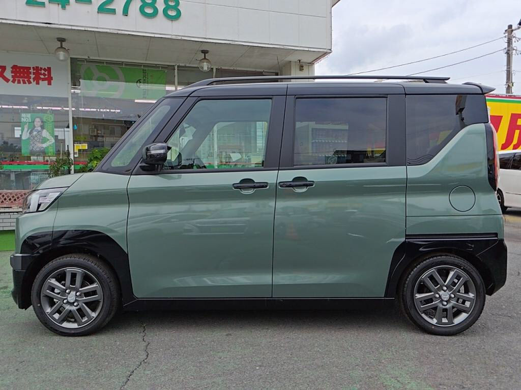 デリカミニＴプレミアムの写真 12