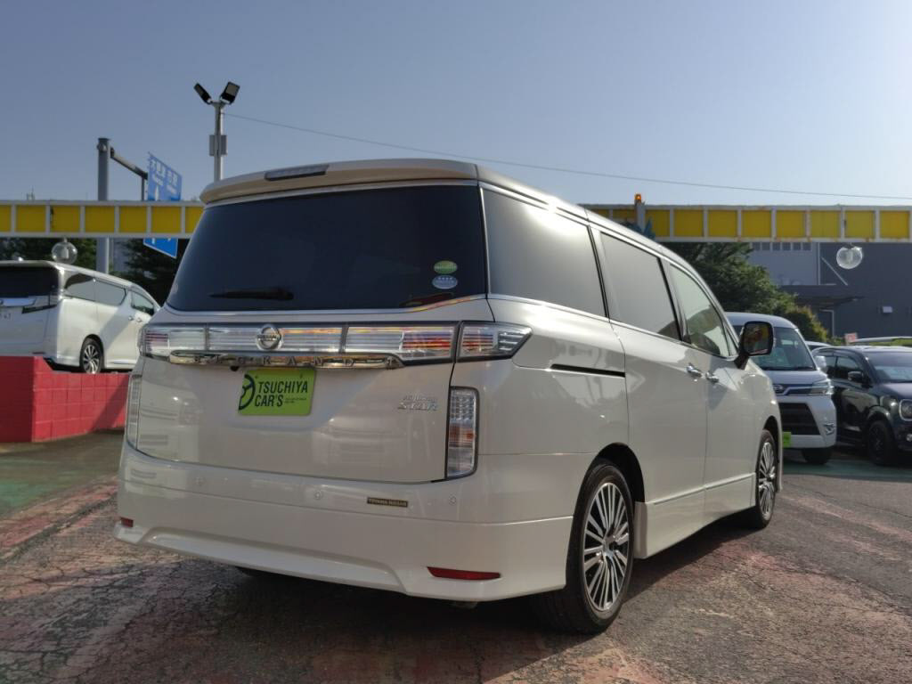 エルグランドハイウェイスターSの写真 2