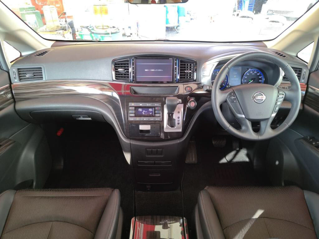 エルグランドハイウェイスターSの写真 3