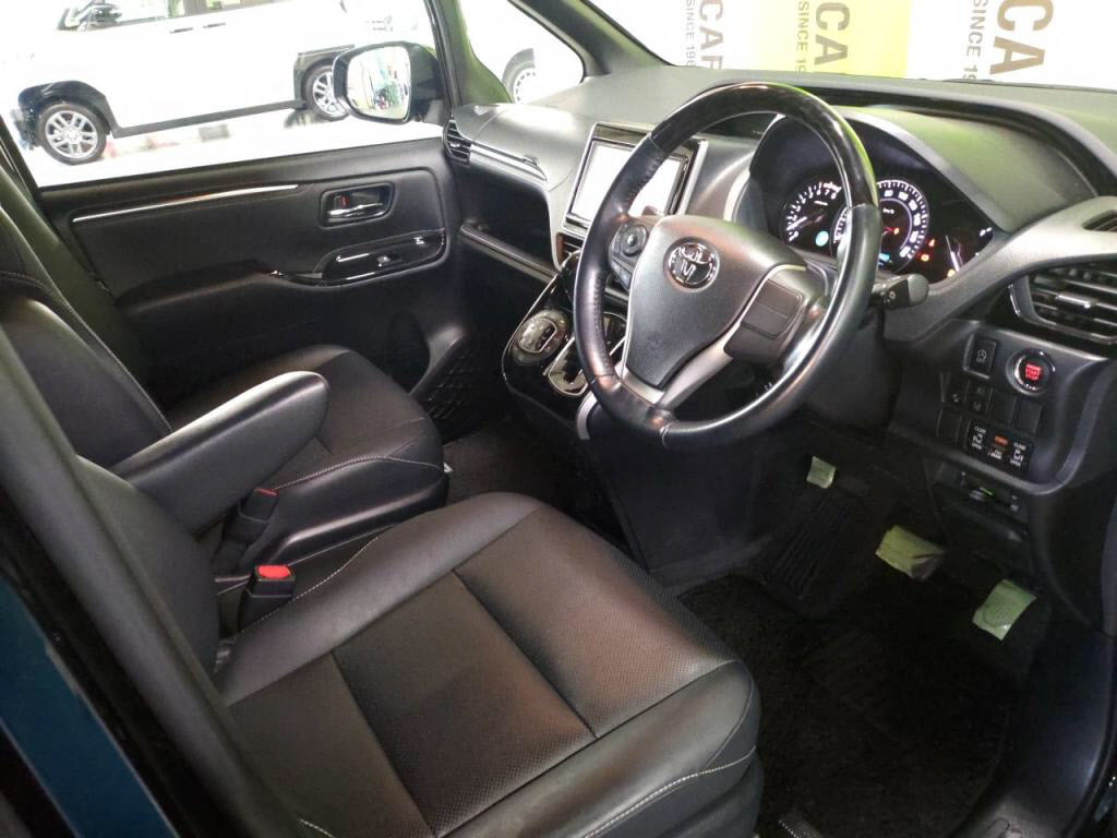 エスクァイアＧｉの写真 3