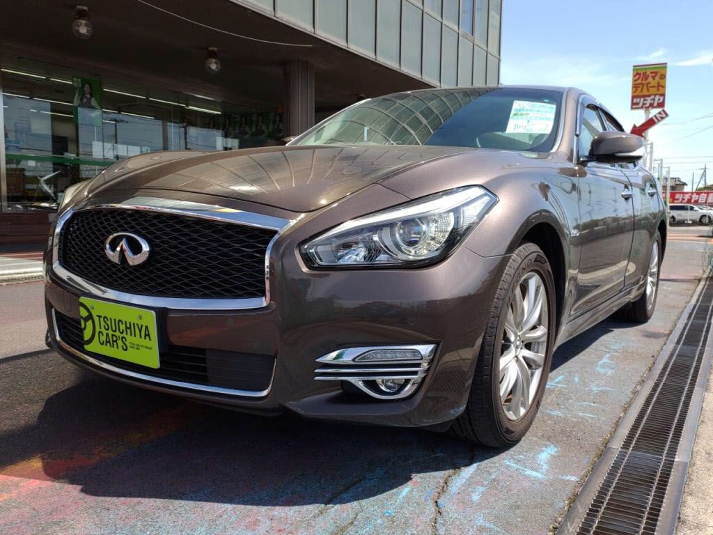 ニッサン　フーガハイブリッド　ヒョウジュン