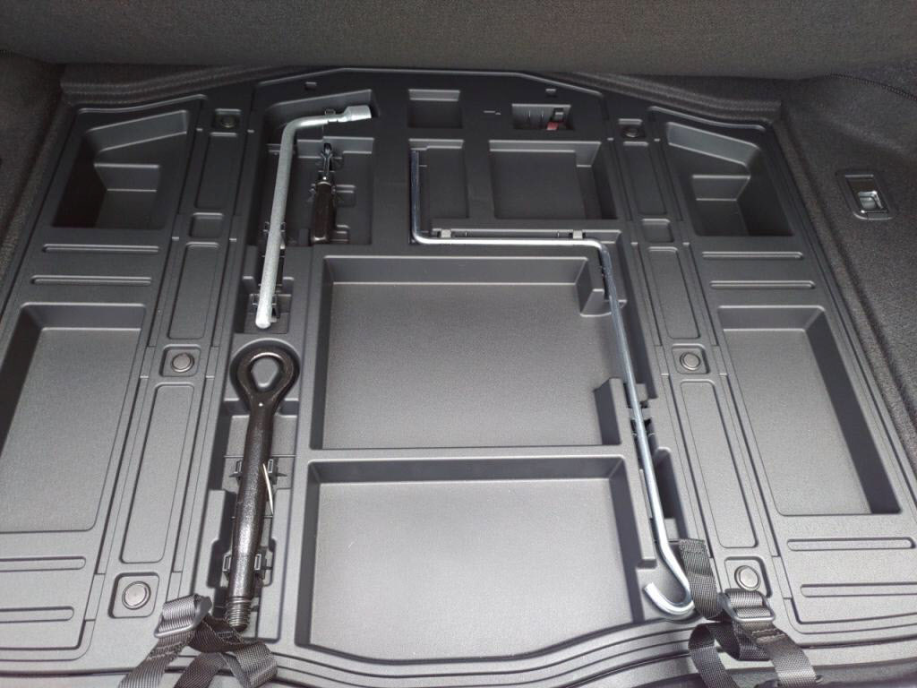 ＲＣハイブリッドＲＣ３００ｈ＿Ｆスポーツの写真 30