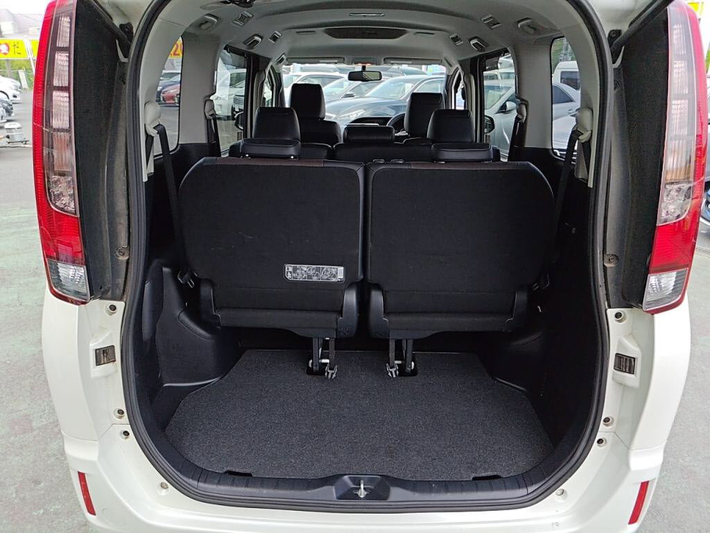 エスクァイアＧｉの写真 25