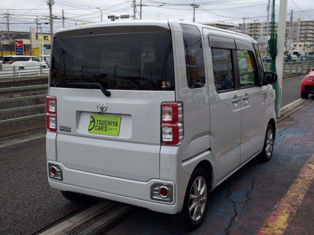 ピクシスメガL_SA3の写真 2