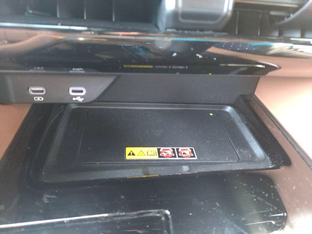 ヴェルファイアハイブリッドハイブリッドＺプレミアの写真 16