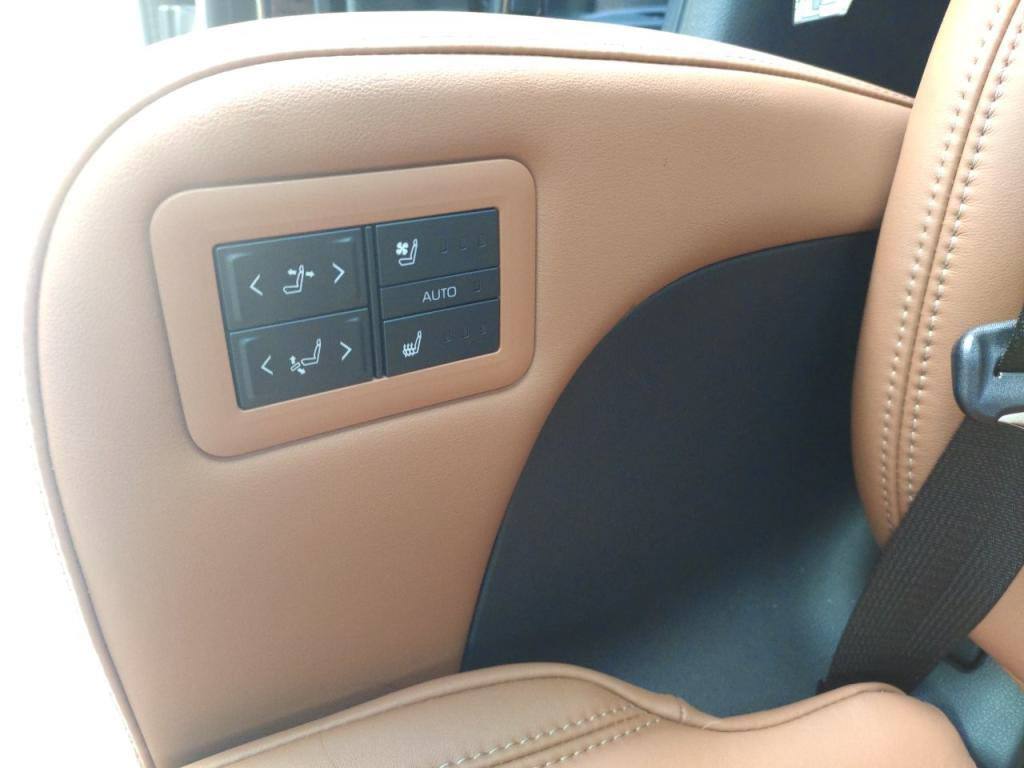 ヴェルファイアハイブリッドハイブリッドＺプレミアの写真 22