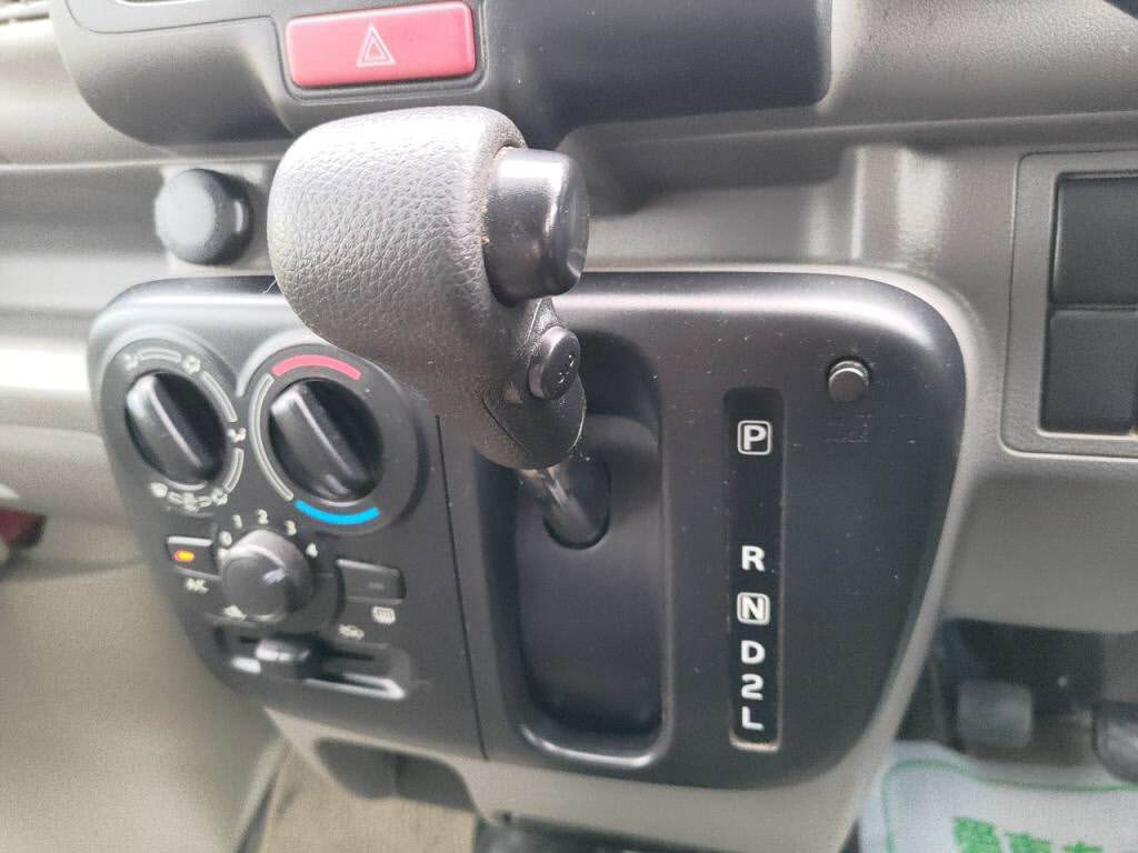 エブリイバンＰＣリミテッドの写真 15