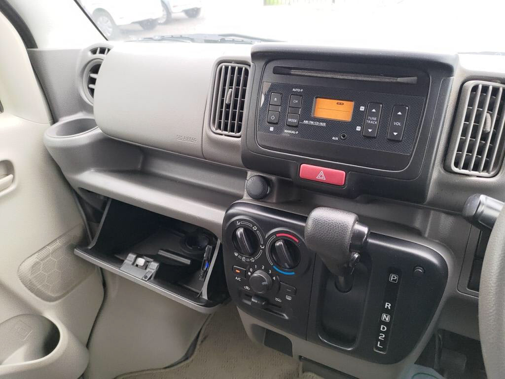 エブリイバンＰＣリミテッドの写真 18