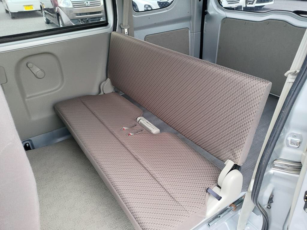 エブリイバンＰＣリミテッドの写真 23