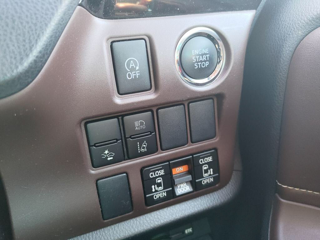 エスクァイアGiの写真 16