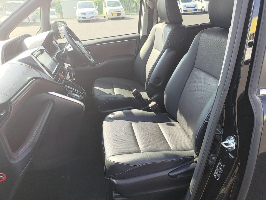 エスクァイアGiの写真 22