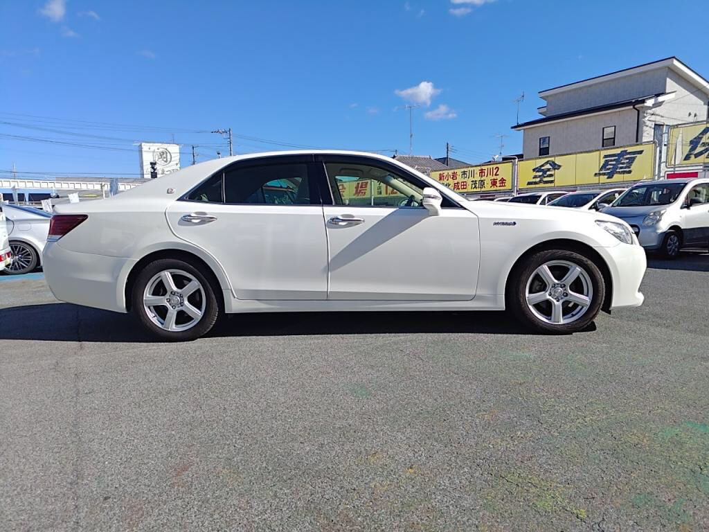 クラウンハイブリッドハイブリッドロイヤルサルーンの写真 10