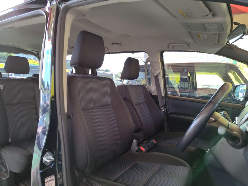 ヴォクシーZSキラメキの写真 13