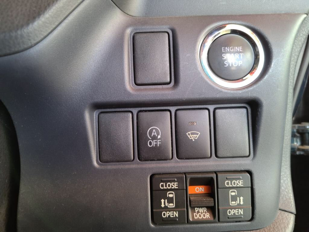 ヴォクシーZSキラメキの写真 15