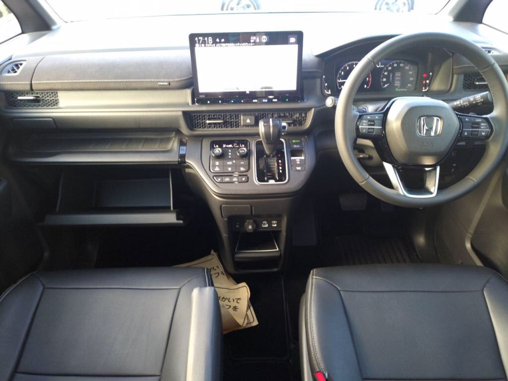 ステップワゴンスパーダスパーダプレミアムラインの写真 3