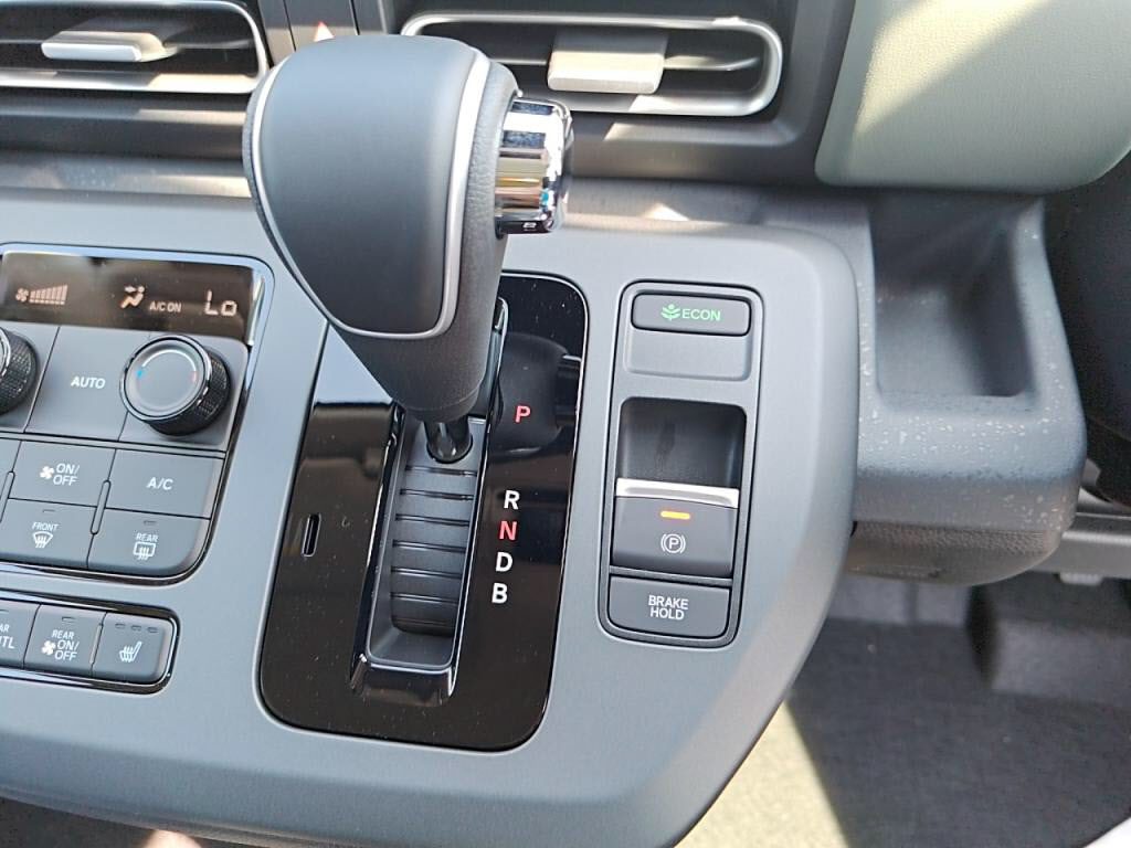 フリードハイブリッドｅＨＥＶクロスターの写真 19