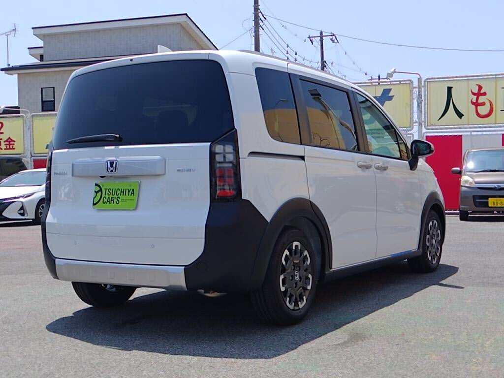 フリードハイブリッドｅＨＥＶクロスターの写真 2