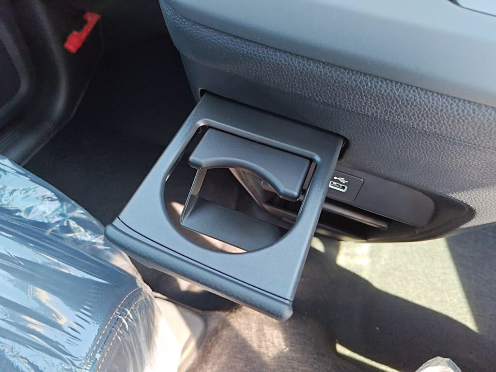 フリードハイブリッドｅＨＥＶクロスターの写真 20