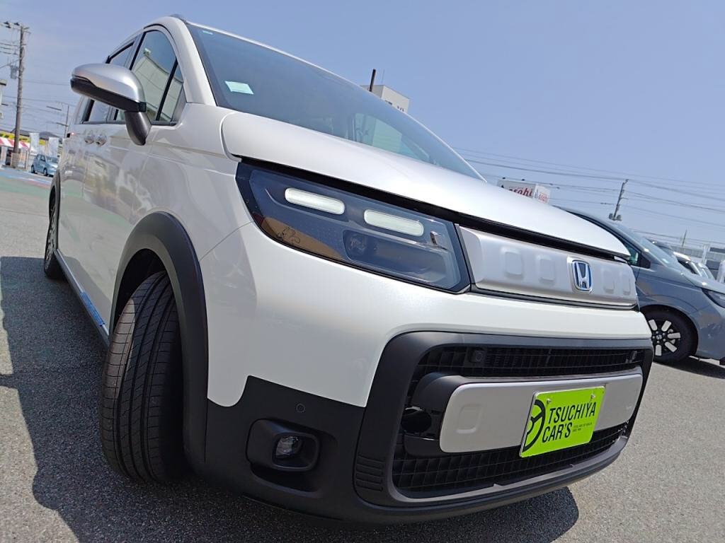 フリードハイブリッドｅＨＥＶクロスターの写真 25