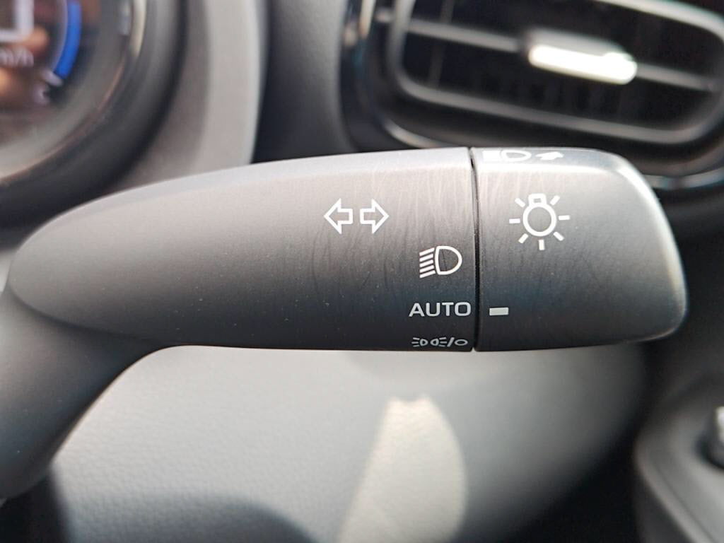 ヤリスハイブリッドハイブリッドＺの写真 16