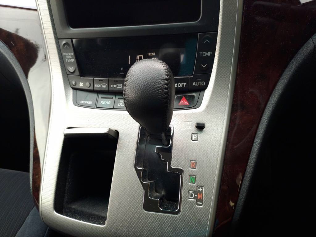 アルファード２４０Ｓの写真 17