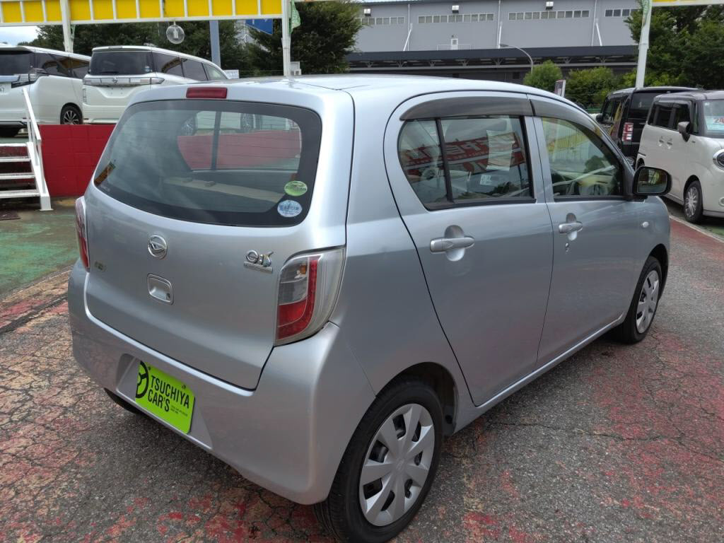 ミライースＬの写真 11