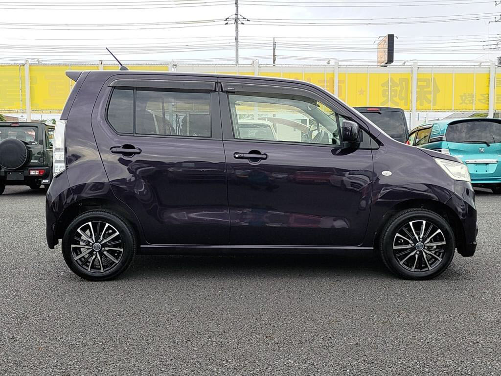 ワゴンＲスティングレーＸの写真 11