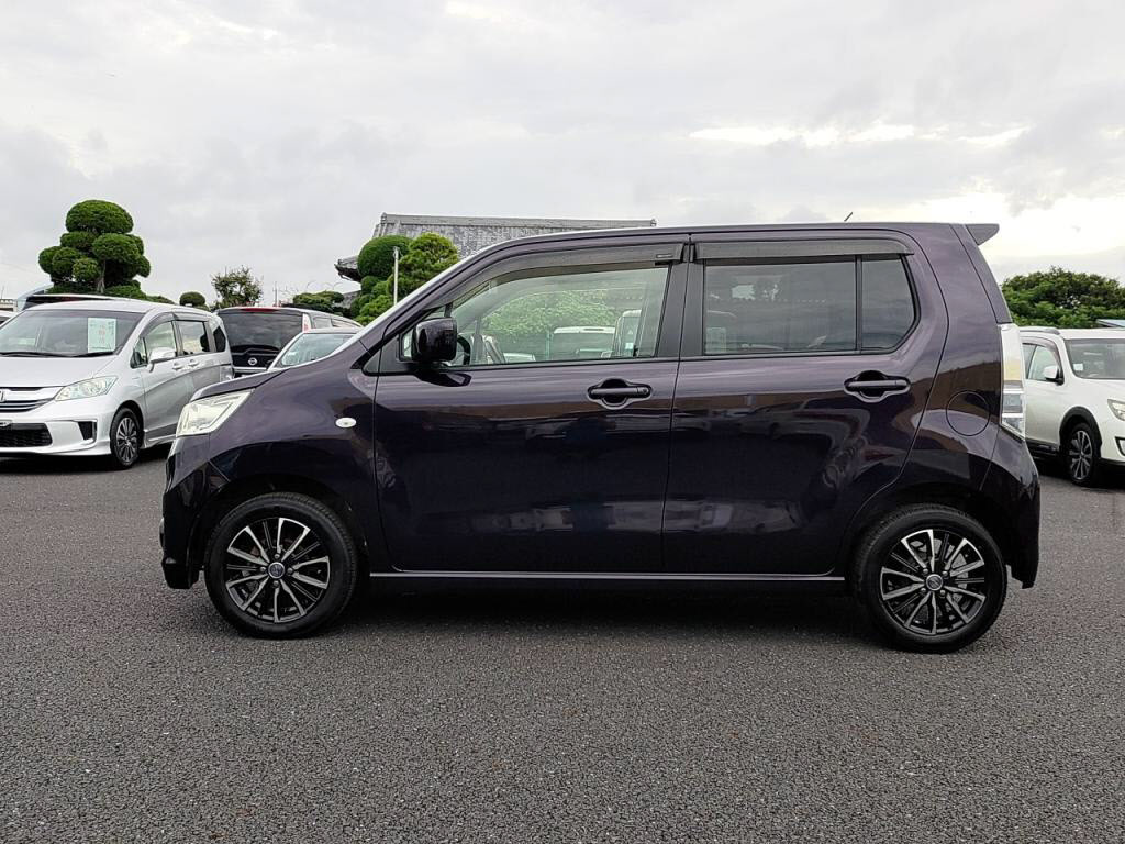 ワゴンＲスティングレーＸの写真 12