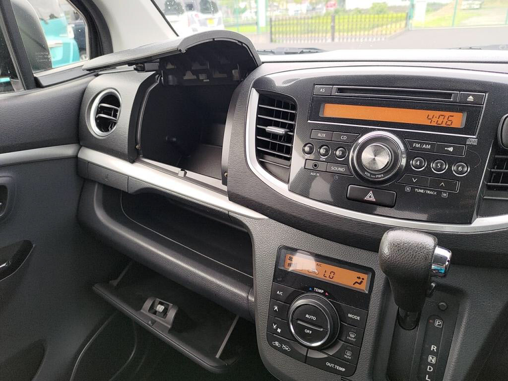 ワゴンＲスティングレーＸの写真 18