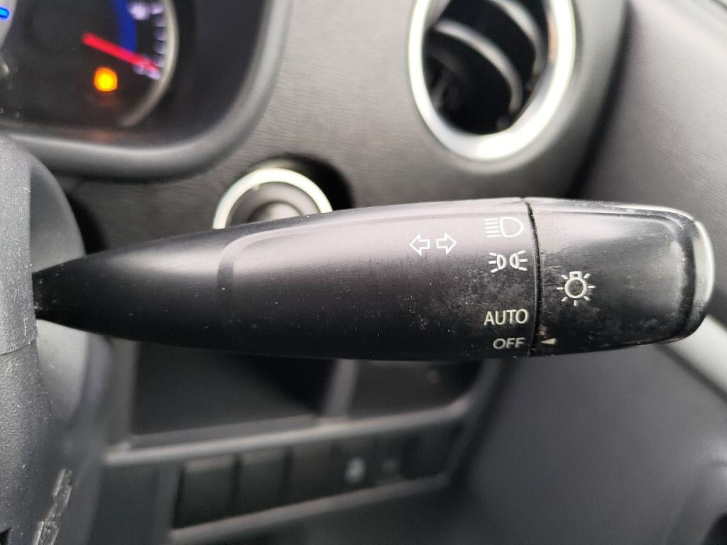 ワゴンＲスティングレーＸの写真 19