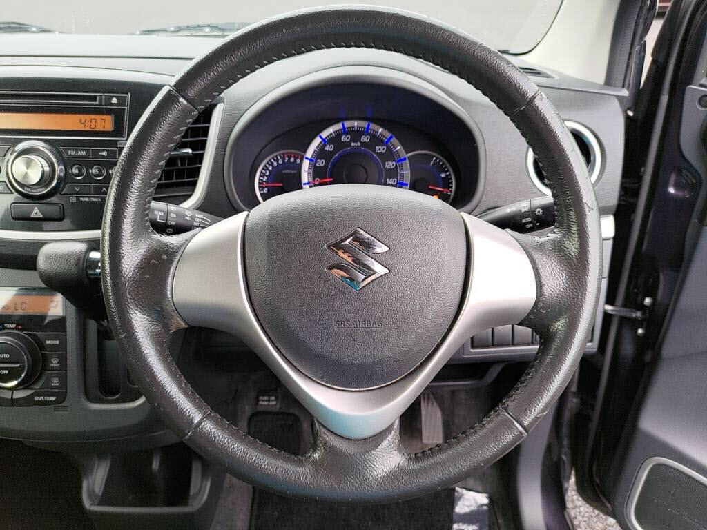 ワゴンＲスティングレーＸの写真 20