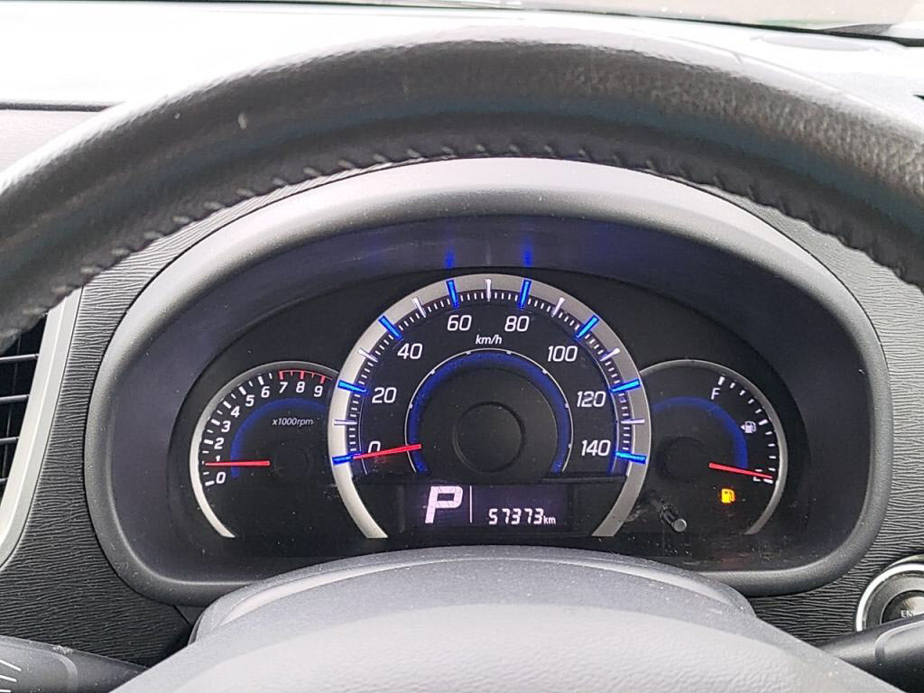 ワゴンＲスティングレーＸの写真 29