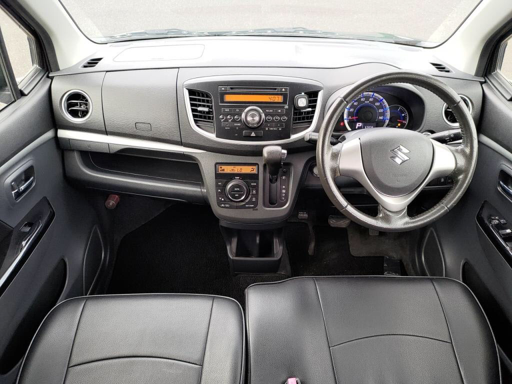 ワゴンＲスティングレーＸの写真 3