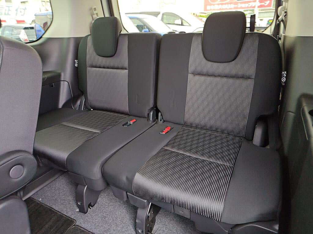 セレナｅパワーｅパワーハイウェイスターＶの写真 24