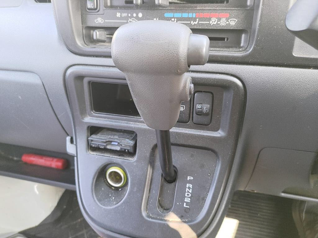 ハイゼットカーゴデラックスの写真 15