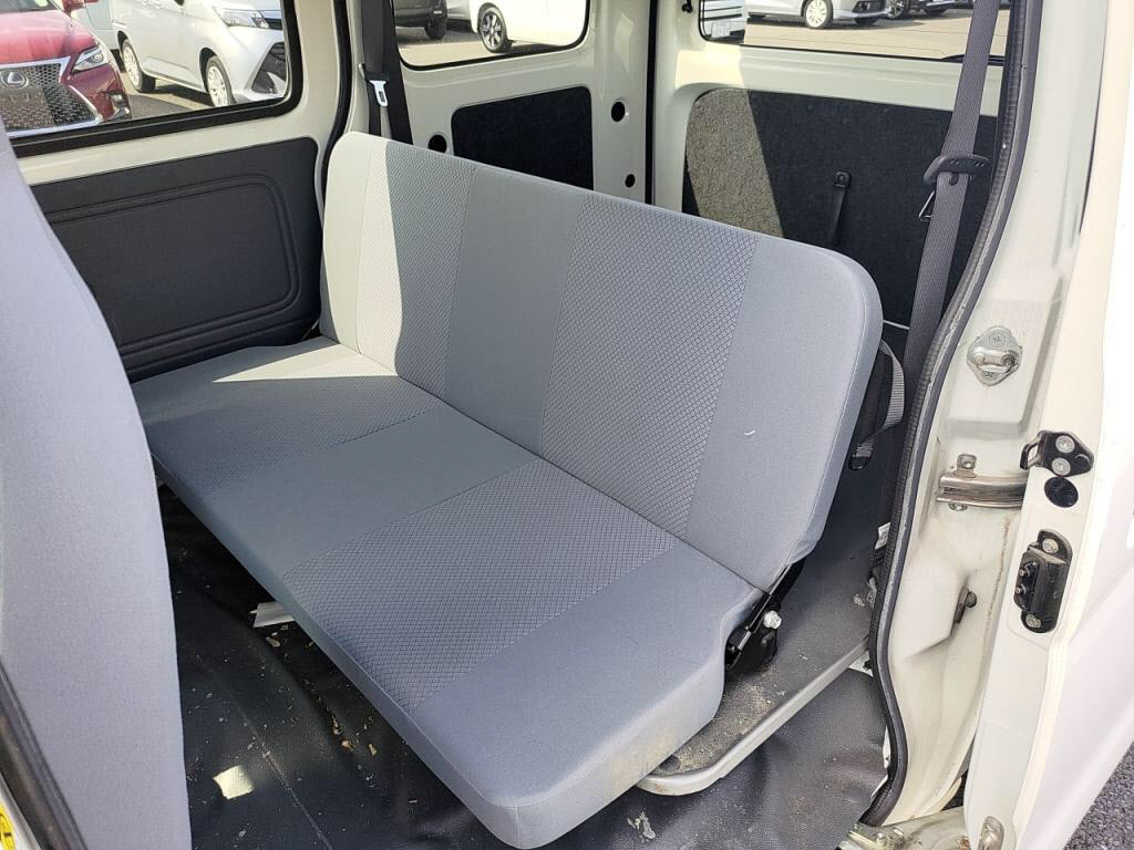 ハイゼットカーゴデラックスの写真 23