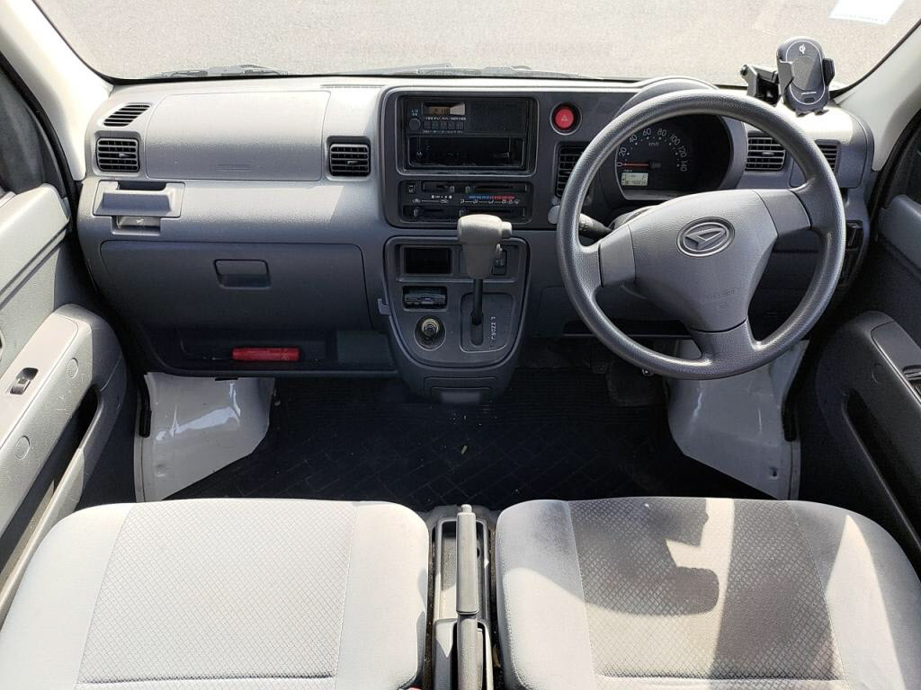 ハイゼットカーゴデラックスの写真 3