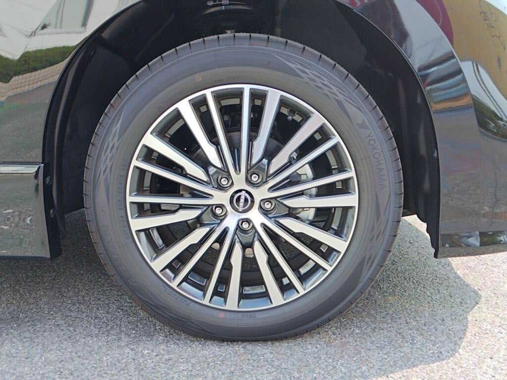 エルグランドハイウェイスターＳの写真 11