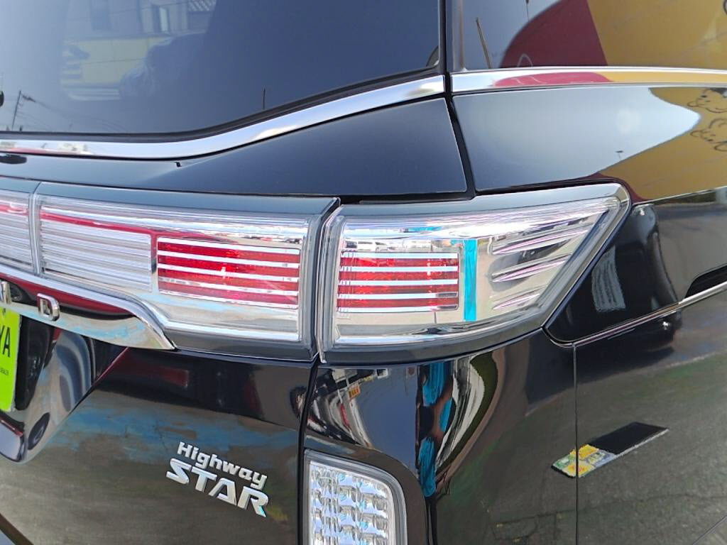 エルグランドハイウェイスターＳの写真 12