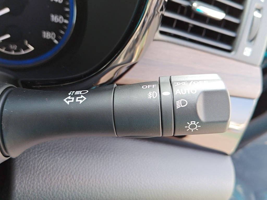 エルグランドハイウェイスターＳの写真 15