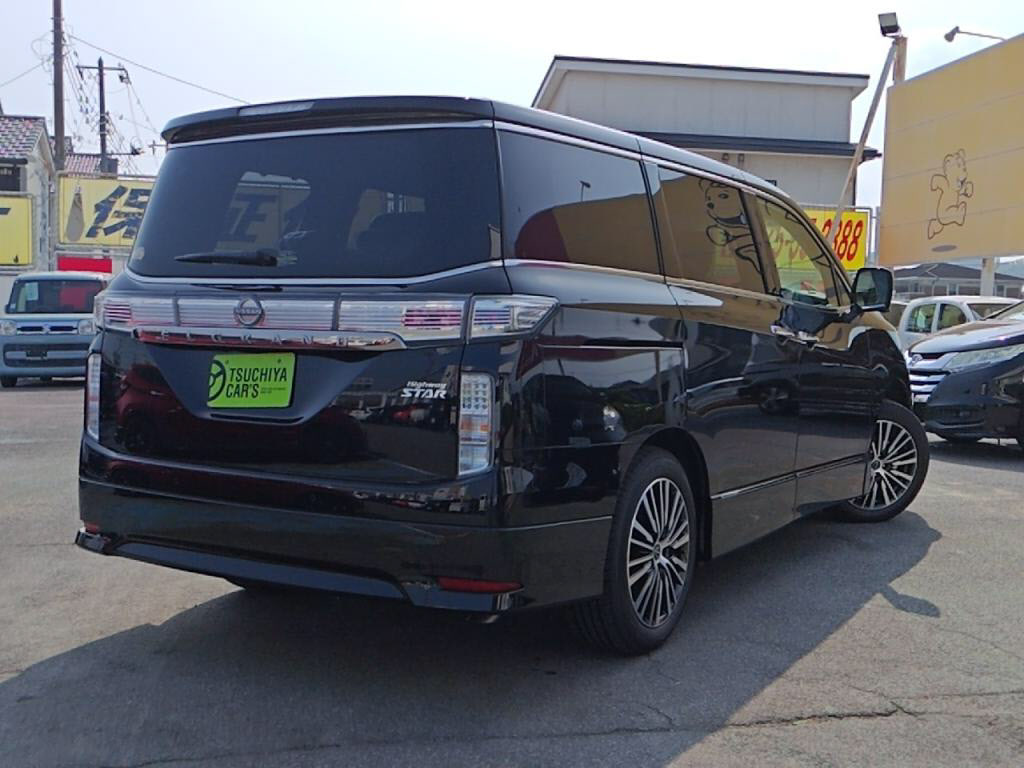 エルグランドハイウェイスターＳの写真 2