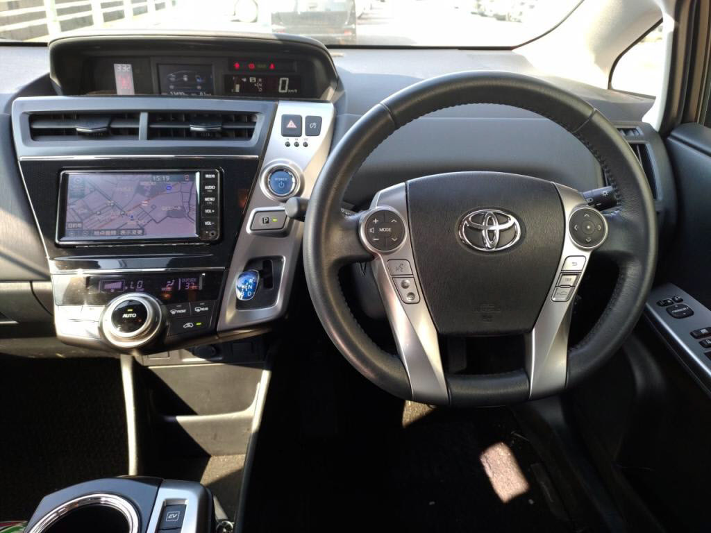 プリウスαＧの写真 3