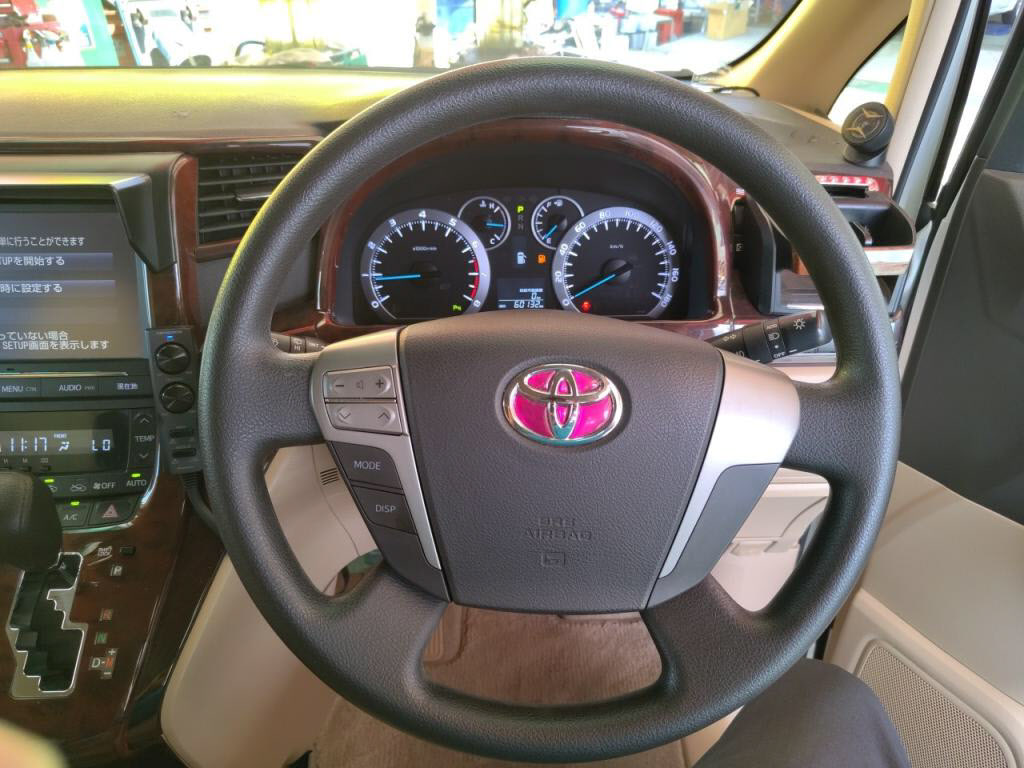 アルファード２４０Ｘの写真 14