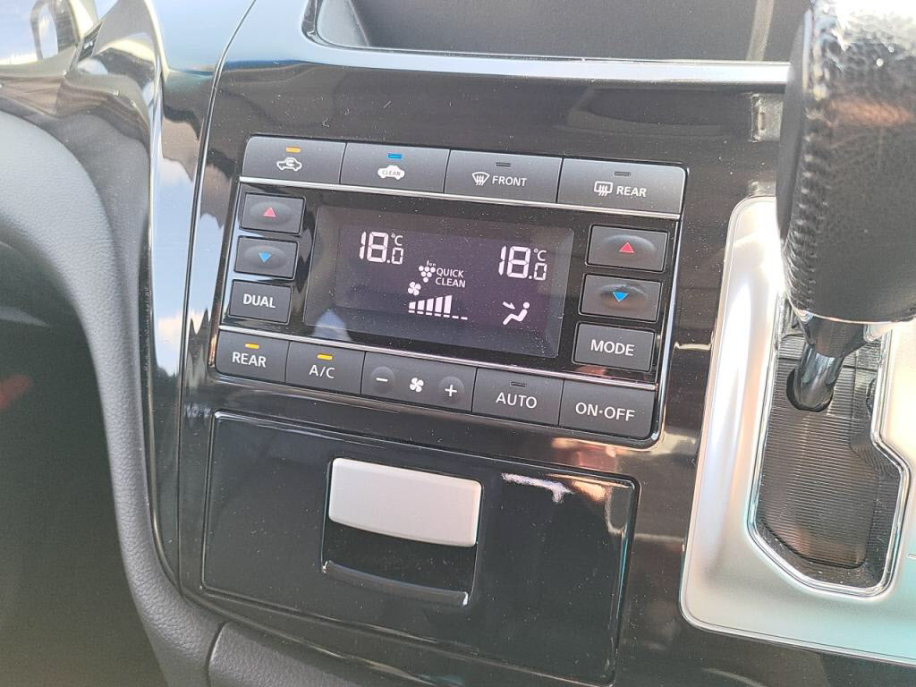 エルグランドハイウェイスタープレミアムアーバンクロムの写真 14