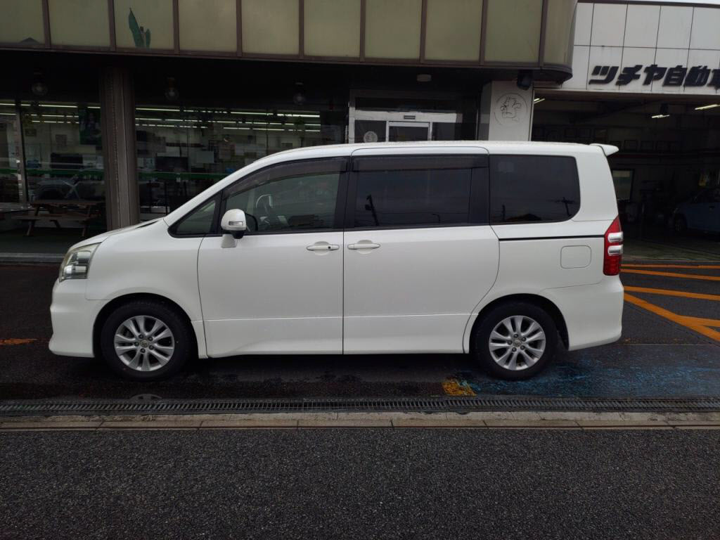 ノアＳｉの写真 12