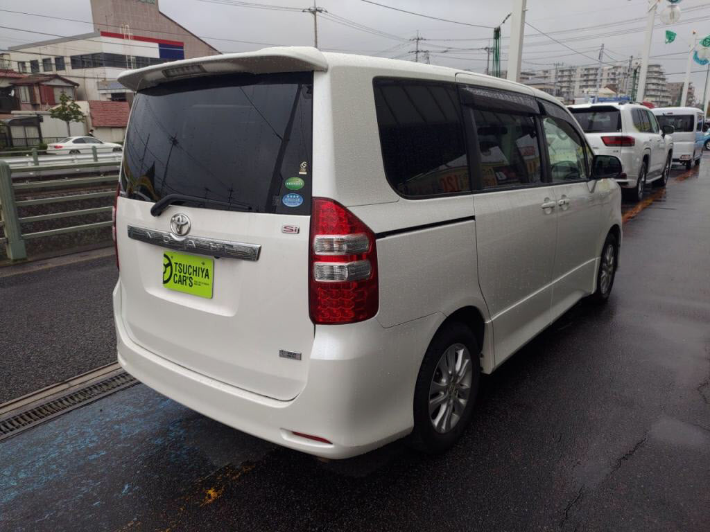 ノアＳｉの写真 2