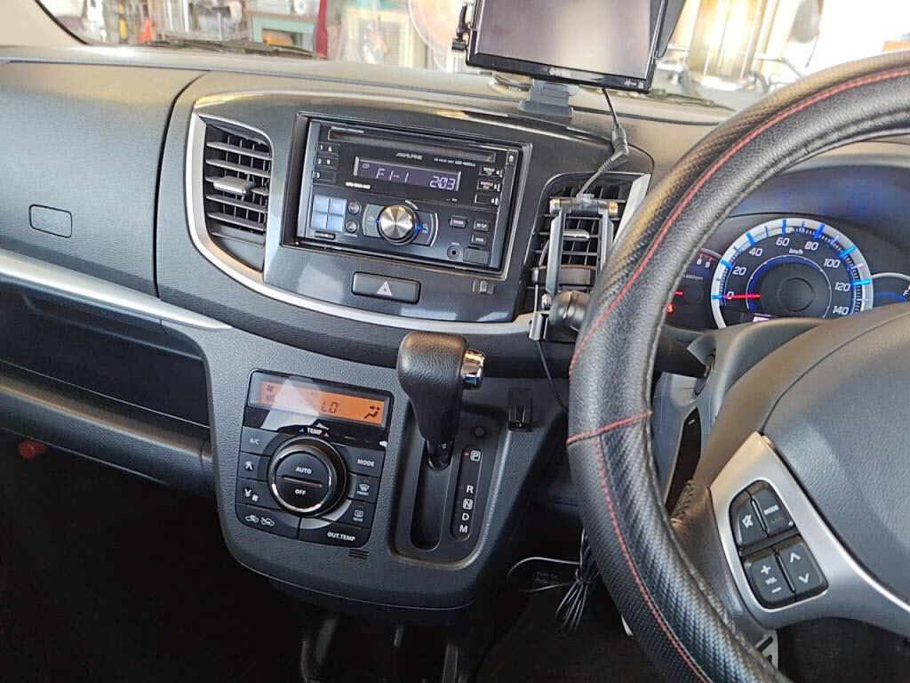 ワゴンＲスティングレーＴの写真 13