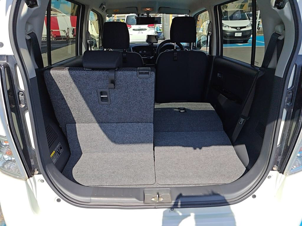 ワゴンＲスティングレーＴの写真 23